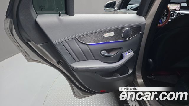 Mercedes-Benz GLC-Class GLC300e 4MATIC Coupe