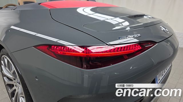 Mercedes-Benz SL-Class AMG SL63 4MATIC+ Manufaktur