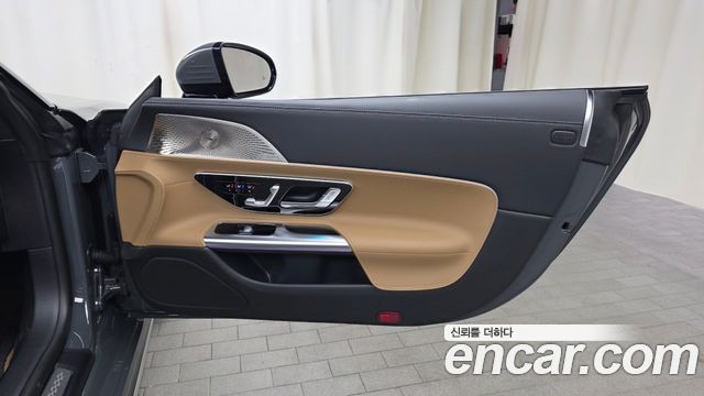 Mercedes-Benz SL-Class AMG SL63 4MATIC+ Manufaktur