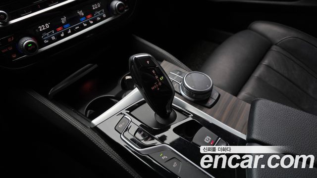 BMW 5-Series 520d xDrive M Sport Package Plus
