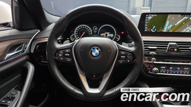 BMW 5-Series 520d xDrive M Sport Package Plus