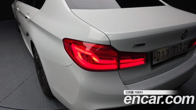 BMW 5-Series 520d xDrive M Sport Package Plus