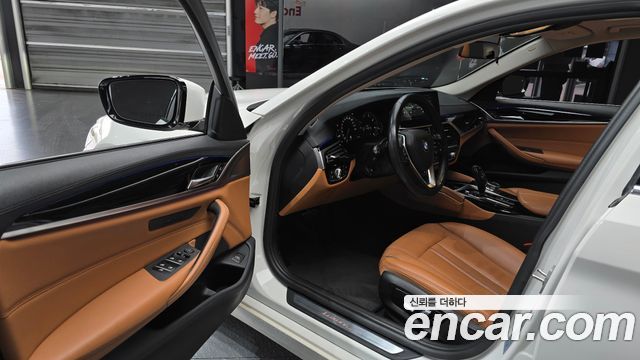 BMW 5-Series 520d Luxury Special Edition