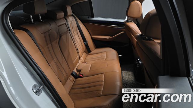 BMW 5-Series 520d Luxury Special Edition