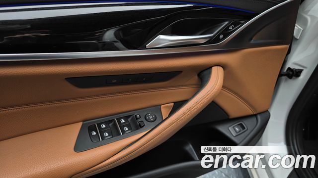 BMW 5-Series 520d Luxury Special Edition