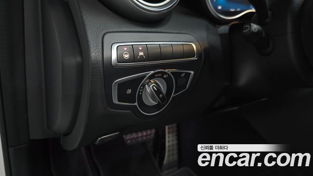 Mercedes-Benz C-Class C200 AMG Line