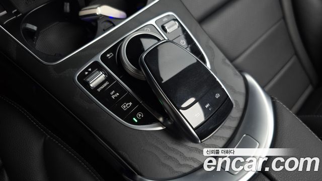 Mercedes-Benz C-Class C200 AMG Line