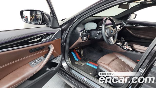 BMW 5-Series 530i xDrive M Sport Package Plus