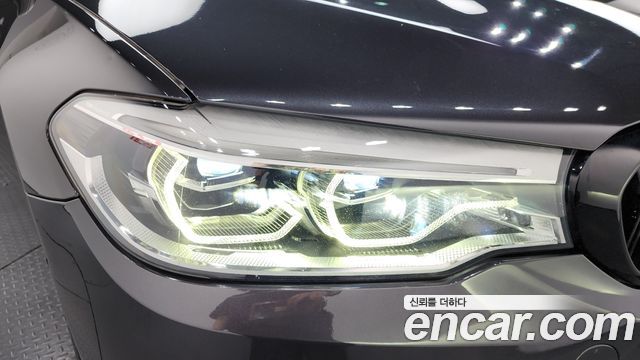 BMW 5-Series 530i xDrive M Sport Package Plus