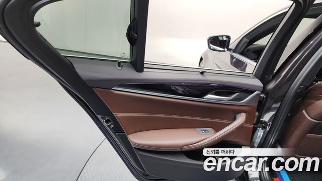 BMW 5-Series 530i xDrive M Sport Package Plus