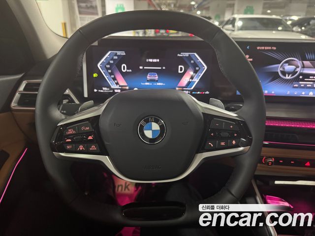 BMW 3-Series 320i