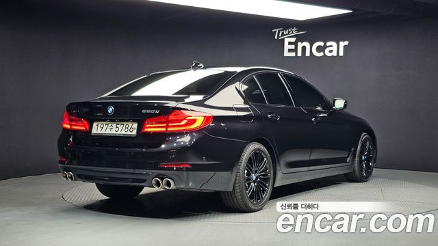 BMW 5-Series 520d xDrive Luxury Plus