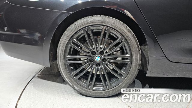 BMW 5-Series 520d xDrive Luxury Plus