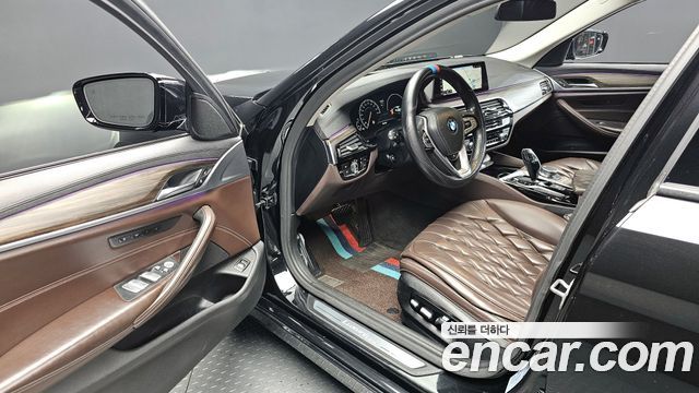 BMW 5-Series 520d xDrive Luxury Plus
