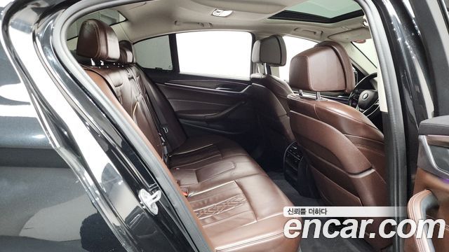 BMW 5-Series 530i xDrive Luxury Plus