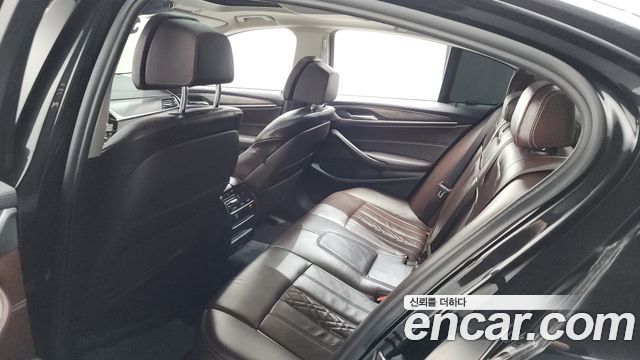 BMW 5-Series 530i xDrive Luxury Plus
