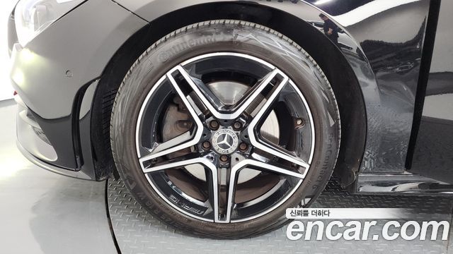 Mercedes-Benz CLA-Class CLA250 4MATIC