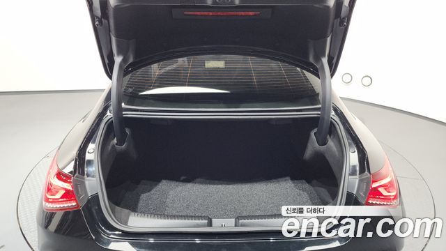 Mercedes-Benz CLA-Class CLA250 4MATIC
