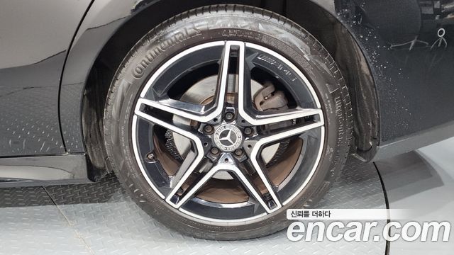 Mercedes-Benz CLA-Class CLA250 4MATIC
