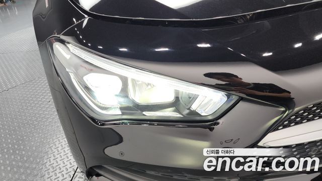 Mercedes-Benz CLA-Class CLA250 4MATIC
