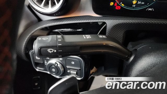 Mercedes-Benz CLA-Class CLA250 4MATIC
