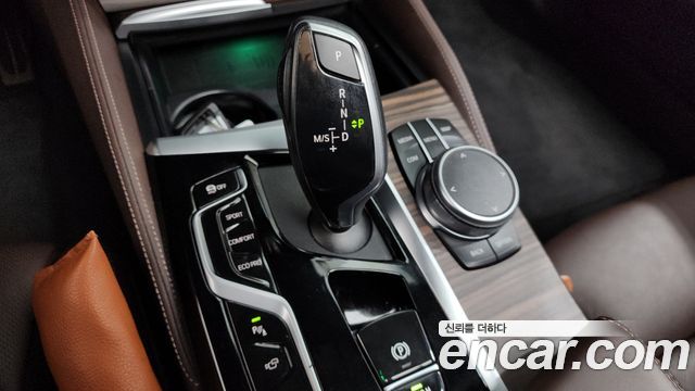 BMW 5-Series 523d M Sport