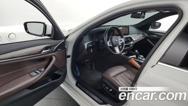 BMW 5-Series 523d M Sport