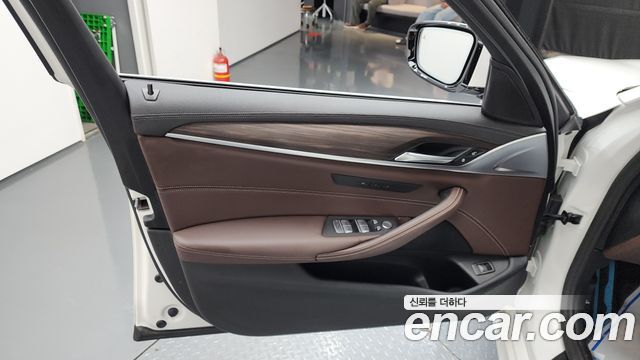 BMW 5-Series 523d M Sport