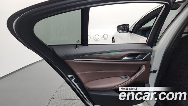 BMW 5-Series 523d M Sport