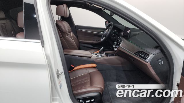 BMW 5-Series 523d M Sport