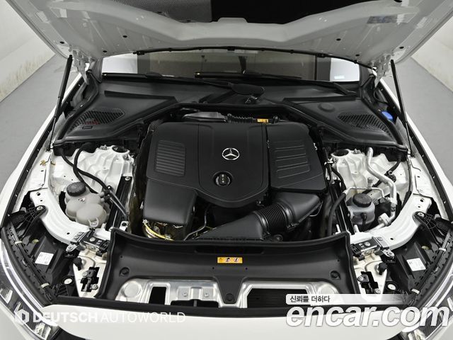 Mercedes-Benz E-Class E300 4MATIC AMG Line
