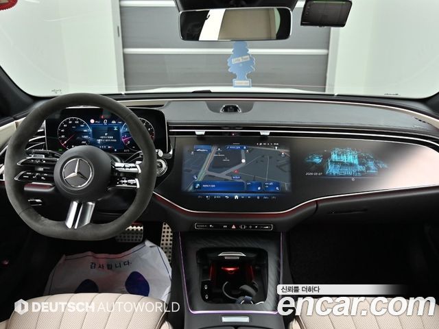 Mercedes-Benz E-Class E300 4MATIC AMG Line