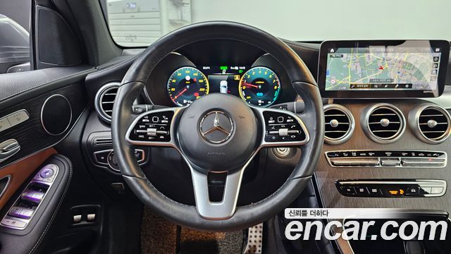 Mercedes-Benz GLC-Class GLC300e 4MATIC Coupe