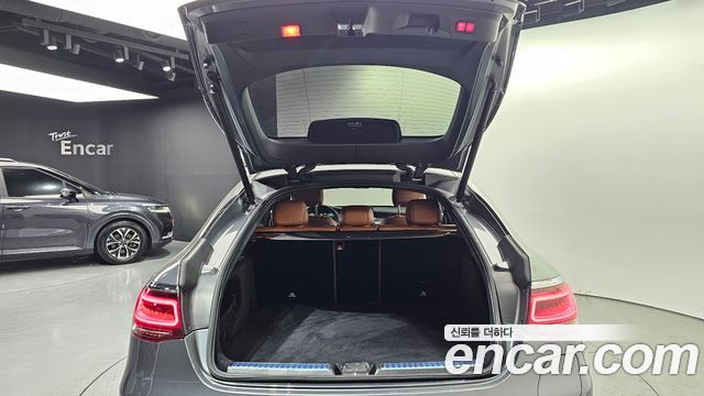 Mercedes-Benz GLC-Class GLC300e 4MATIC Coupe