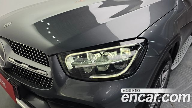 Mercedes-Benz GLC-Class GLC300e 4MATIC Coupe