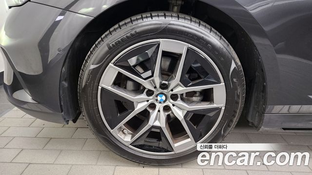 BMW 5-Series 520i
