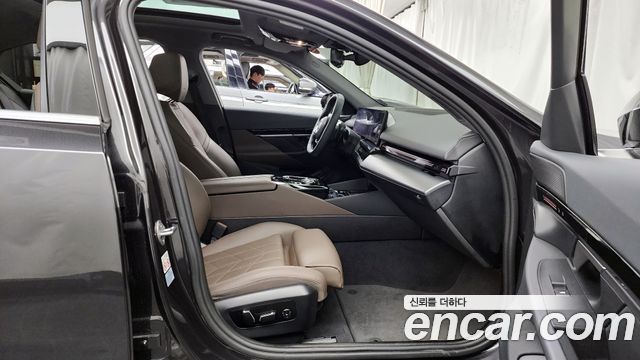 BMW 5-Series 520i