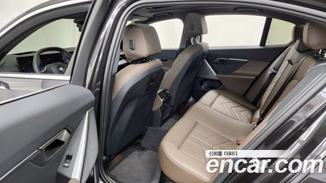 BMW 5-Series 520i