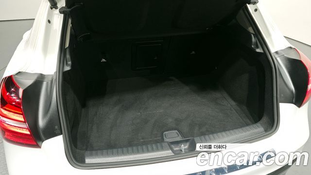 Mercedes-Benz GLA-Class GLA220