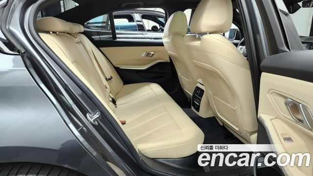 BMW 3-Series 320e M Sports