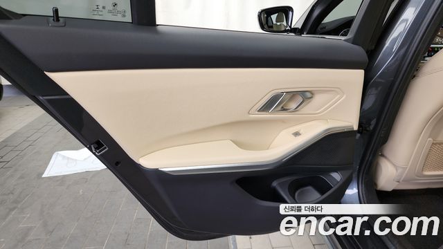 BMW 3-Series 320e M Sports