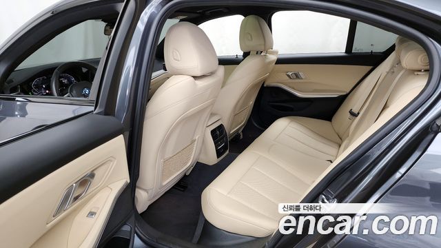 BMW 3-Series 320e M Sports
