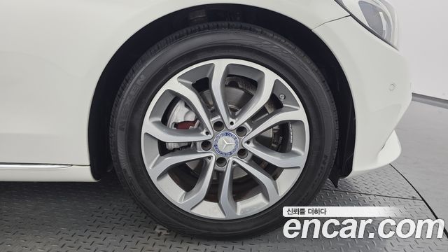 Mercedes-Benz C-Class C200 Avantgarde