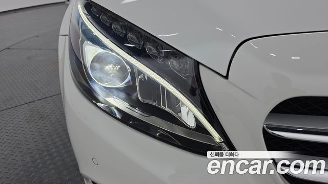 Mercedes-Benz C-Class C200 Avantgarde