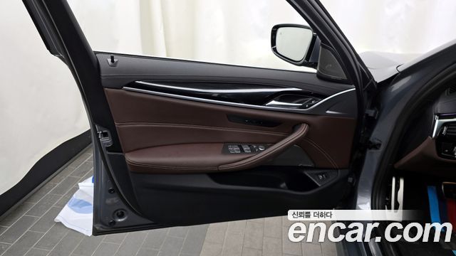 BMW 5-Series 530i M Sport Package