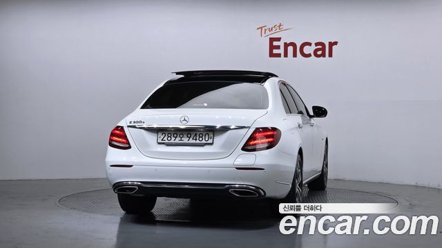 Mercedes-Benz E-Class E300e Exclusive