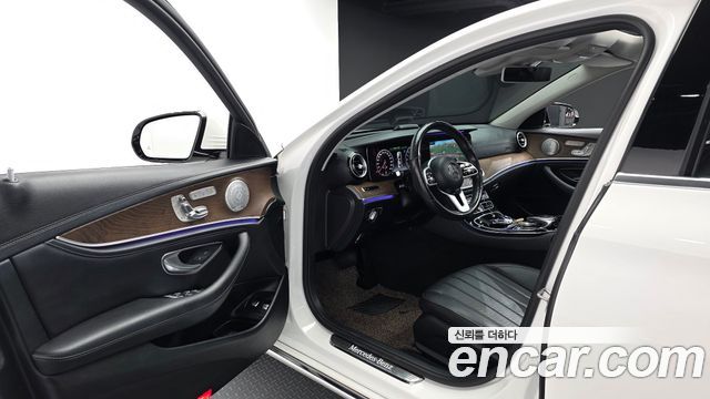 Mercedes-Benz E-Class E300e Exclusive