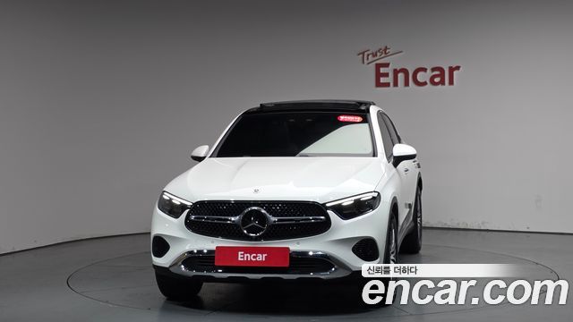 Mercedes-Benz GLC-Class GLC300 4MATIC Avnatgarde Coupe