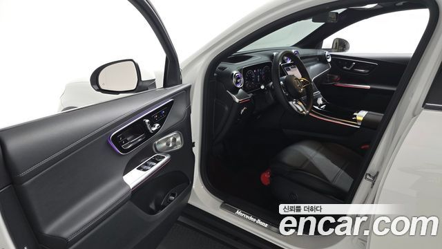 Mercedes-Benz GLC-Class GLC300 4MATIC Avnatgarde Coupe