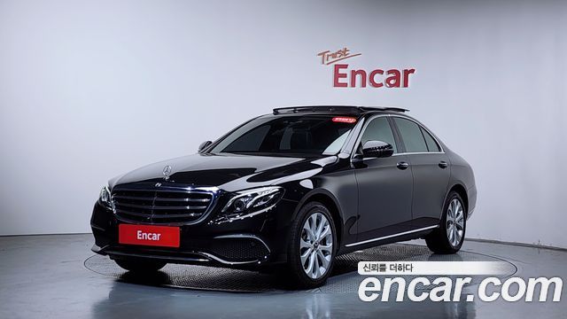Mercedes-Benz E-Class E300 4MATIC Exclusive